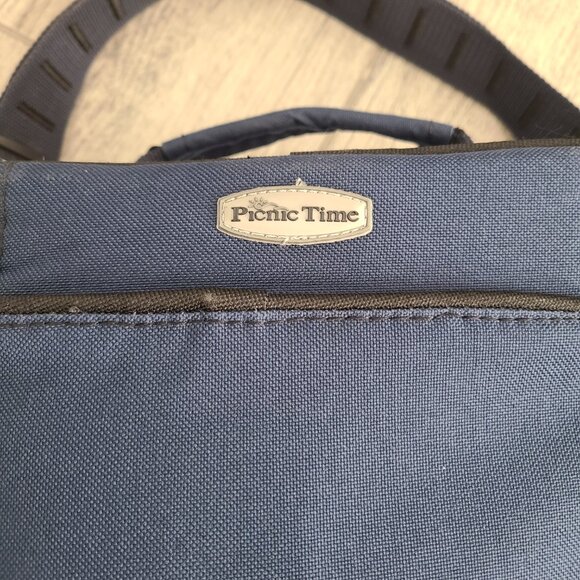 Picnic Time Florida Gators Insulated Wine Tote with Cutting Board & Knife Set - Picture 6 of 12